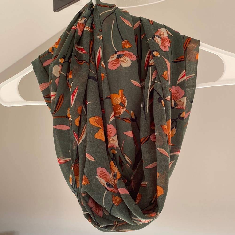 DanielRainn Infinity Scarf w/ pink and orange flowers